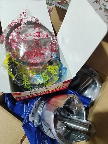 Кольца и запчасти для двигателя Mazda. Новое. В наличии комплект — 1
