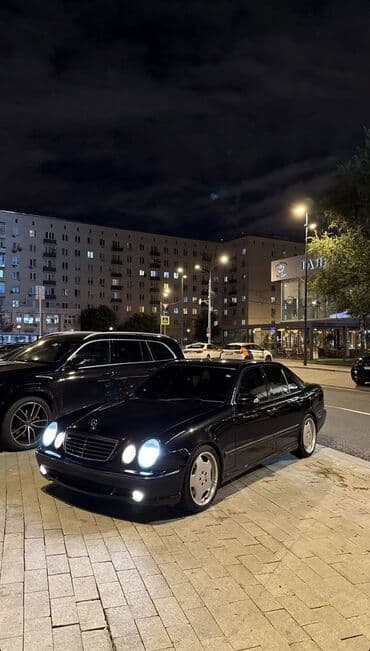 трейлер дом: Mercedes-Benz — 2