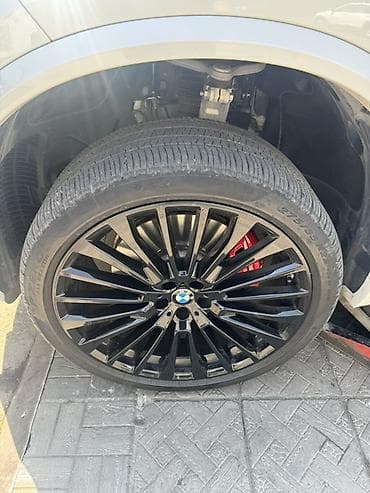 летний резина: Резина от BMW X 5 состояние новые одно колесо шишкой переднее правое — 7