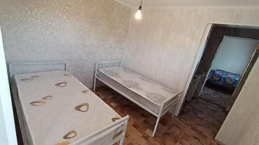 Недвижимость: Сдаются места в комнате. В комнате 4 койки. Есть все необходимое для — 7