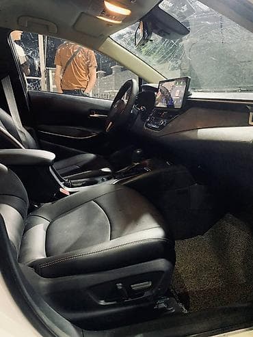 часы тойота: Toyota Corolla: 2019 г., 1.8 л, Автомат, Гибрид, Седан — 6