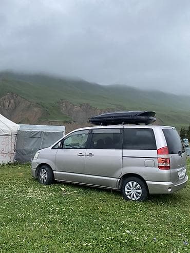 elantra n: Toyota Noah: 2003 г., 2 л, Автомат, Бензин, Минивэн — 3