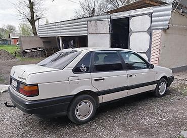 форь: Volkswagen Passat: 1990 г., Бензин, Седан — 10