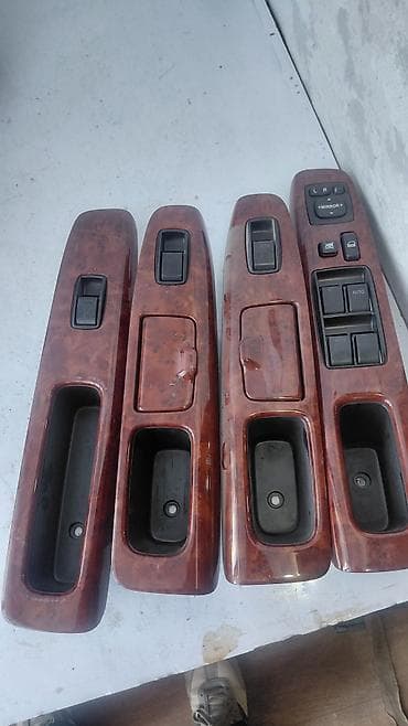 Обшивка багажника Toyota 2003 г., Б/у, Оригинал, Япония