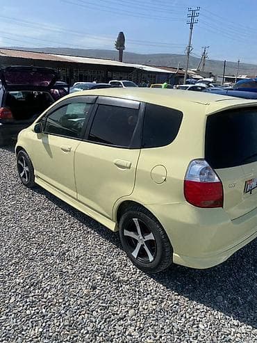 авто гибриды: Honda Fit: 2002 г., 1.3 л, Вариатор, Бензин, Хэтчбэк — 6