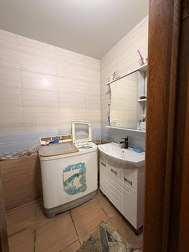 карпинка квартиры: 3 комнаты, 89 м², 1 этаж, Старый ремонт — 6