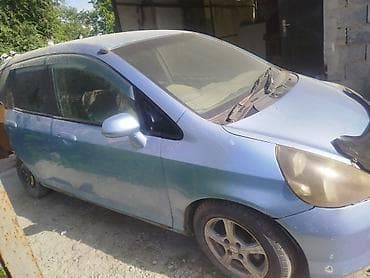 продажа токмок: Honda Fit: 2003 г., 1.3 л, Автомат, Бензин, Универсал — 3