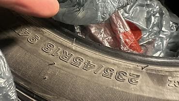 Диски: Летние шины 235/45 R18 - Размер: 235/45 R18 (указано на боковине). - — 1