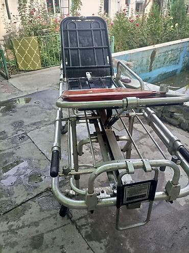 костюм для фитнеса: Продаю. немецкую. кровать. каталку. метал аллюминий. состояние — 9