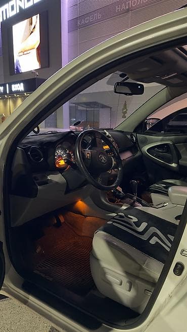 cruser: Toyota RAV4: 2008 г., 2.4 л, Автомат, Бензин, Кроссовер — 8