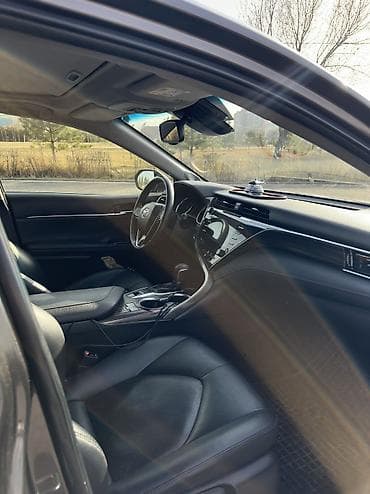 машину тайота: Toyota Camry: 2018 г., 2.5 л, Автомат, Гибрид, Седан — 6