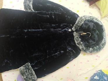 Кофты, свитеры: Дублёнка размер на 48-52. Длинная, теплая. 2000 сом. В живую смотрится — 3