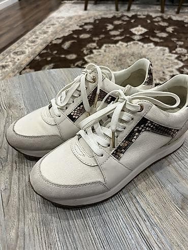 платья лен: Кроссовки, 38, Michael Kors, Новый, цвет - Белый, Самовывоз, Платная доставка — 1