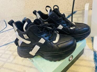 кроссовки фирмы bona: Черные кроссовки на массивной подошве - Тип: повседневные — 2