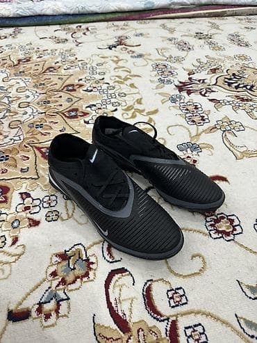 ботий: Футбольные бутсы/сороконожки Nike Phantom (TF) размер 40.5 - Тип — 2