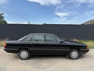 mers 3 2: Audi 100: 1988 г., 1.8 л, Механика, Бензин, Седан — 5