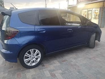 step 2: Honda Fit: 2009 г., 1.5 л, Автомат, Бензин, Хэтчбэк — 10