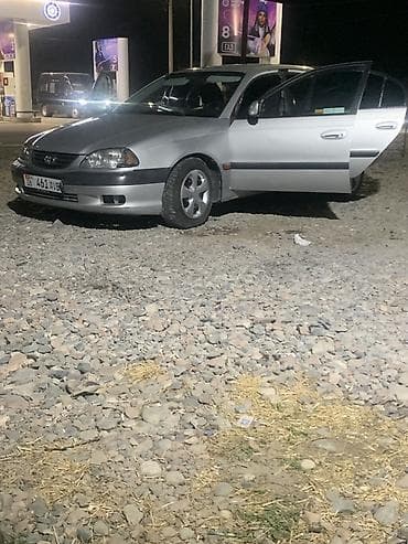 продажы авто: Toyota Avensis: 2001 г., Седан — 1