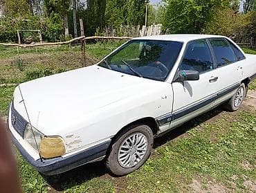 Audi 100: 1987 г., 2 л, Механика, Бензин, Седан — 4