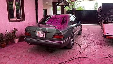 Mercedes-Benz W124: 1994 г., 3.2 л, Автомат, Бензин, Седан