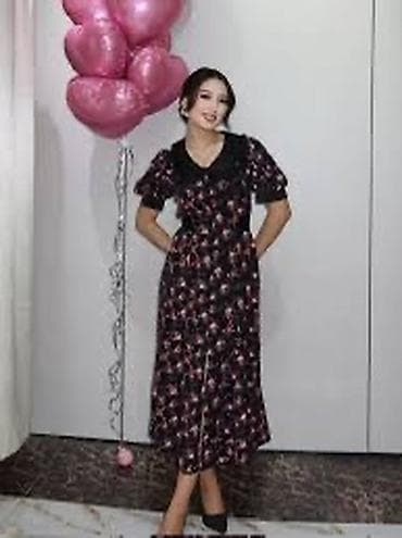 Платье на повседневку и на вечер можно. Ткань легкая дышащая. Размер
