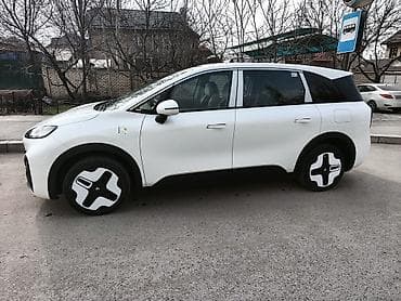 авто калос: Voyah : 2024 г., 1.6 л, Вариатор, Электромобиль, Кроссовер — 6