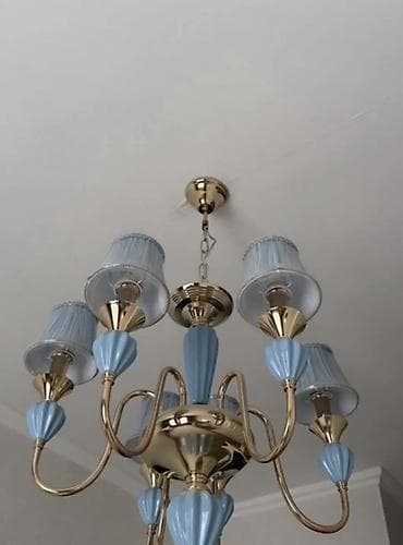 Люстры: Потолочная люстра в классическом стиле Срочно продается люстра - — 2