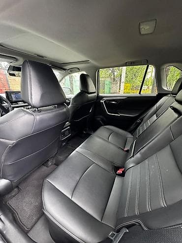 красный речка: Toyota RAV4: 2022 г., Автомат, Гибрид, Кроссовер — 3