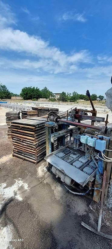 офисные столы с перегородкой: Вибропресс для производства шлакоблоков + вакуумный/планетарный — 2
