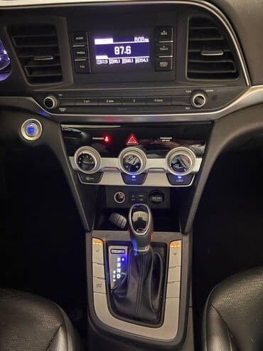 Продажа авто: Hyundai Avante: 2019 г., 1.6 л, Автомат, Бензин, Седан — 8