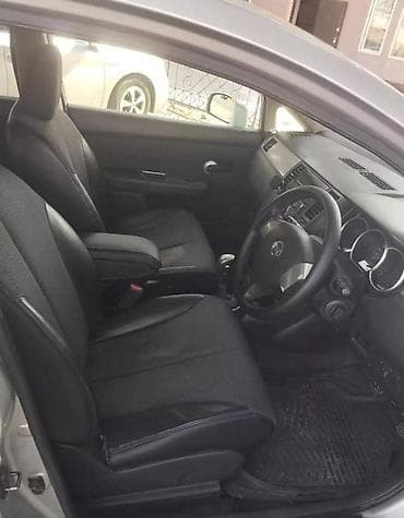 21 style bmw: Nissan Tiida: 2004 г., 1.5 л, Вариатор, Бензин, Хэтчбэк — 5