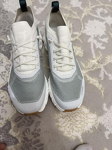 Кроссовки On Running Cloudswift - Модель: On Cloudswift (логотип On