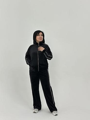 nike tech flece: ТОЛЬКО ОПТОМ !🔥 Велюровый спортивный костюм для женщин - Комплект из — 5