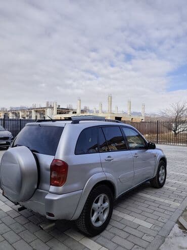 тойоты: Toyota RAV4: 2003 г., 2 л, Механика, Бензин, Кроссовер — 3