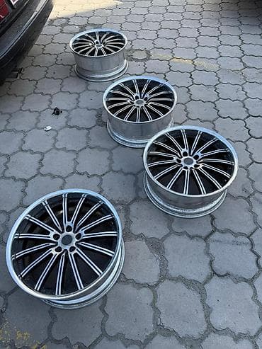бизнем: Литые Диски R 20 Комплект, отверстий - 4, Б/у — 1