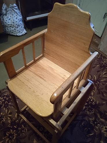 Продаю детский стульчик,два в одном