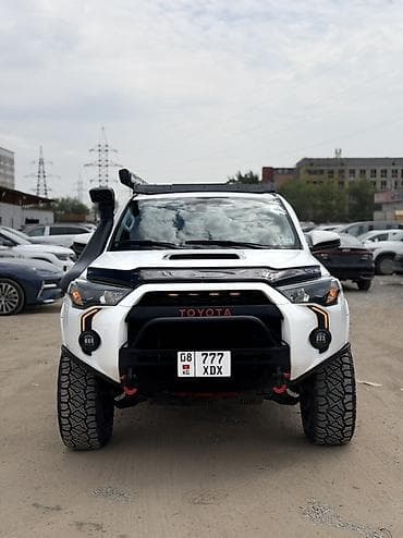 Toyota 4Runner: 2019 г., 4 л, Автомат, Газ, Внедорожник at lalafo.kg Toyota 4Runner: 2019 г., 4 л, Автомат, Газ, Внедорожник