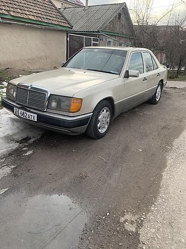 салон мерседес 220: Mercedes-Benz W124: 1991 г., 2.3 л, Механика, Бензин, Седан — 4