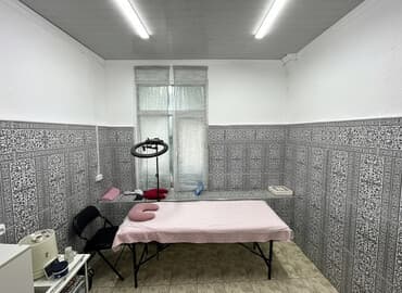 оборудование для парикмахер: Сдаю Кабинет в салоне, 8 м², Для бровиста, Для визажиста, Для лешмейкера — 2