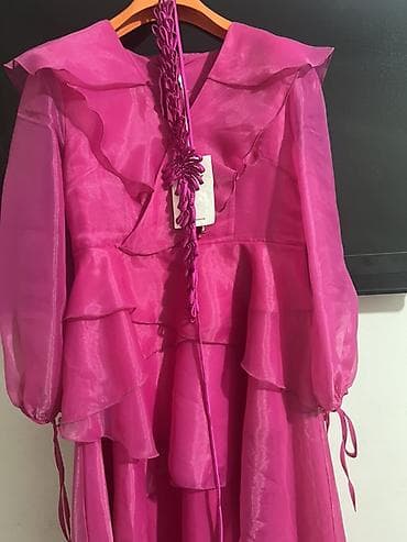 атласный рубашка: Яркое шифоновое платье цвета фуксии - Длина: миди/макси. - Материал — 2