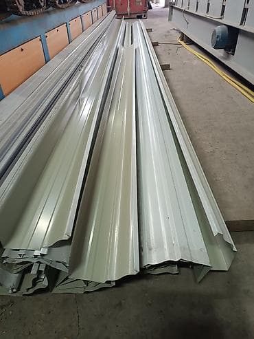 Профнастил: Профнастил/профлист металлический, светло‑серого оттенка (близкий к — 2