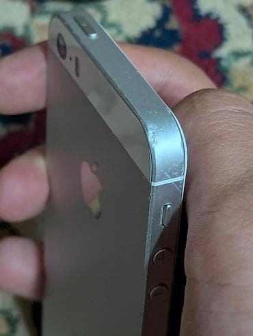 айфон есие: IPhone SE, Б/у, 32 ГБ, Белый, Чехол, 10 % — 6