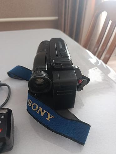 авто камеры: Видеокамера Sony Handycam Video8 CCD-TR370E (PAL) - Формат записи — 2