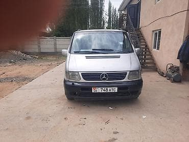 спартивный одежда: Mercedes-Benz Vito (W638) серебристого цвета, цельнометаллический — 6