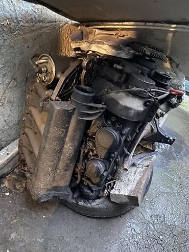 Унаа тетиктери: Дизелдик кыймылдаткыч Mercedes-Benz 2000 г., 2.2 л, Колдонулган — 1