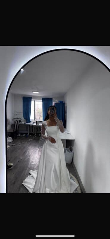 украшение шампанского для свадьбы: Свадебное платье в классическом стиле со шлейфом ( можно и без него — 2