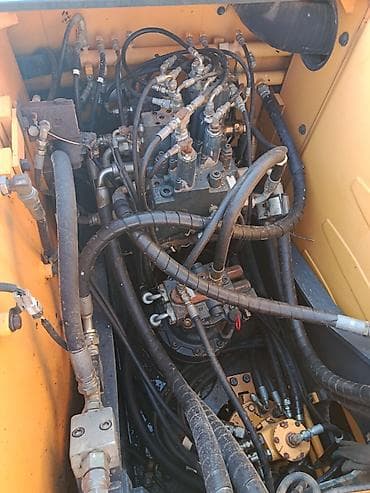 бетон жумуш: Экскаватор, Hyundai, 2012 г., Дөңгөлөктүү — 3