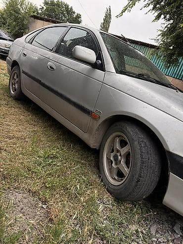 mini coper: Toyota Avensis: 1998 г., 2 л, Механика, Дизель, Хэтчбэк — 2