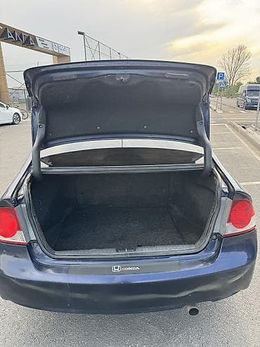 малибу гибрид: Honda Civic: 2008 г., 1.3 л, Вариатор, Гибрид — 6