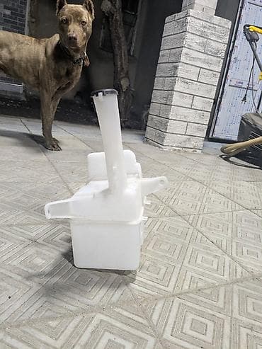 Автокосметика: Бачок Toyota Новый, Аналог — 4